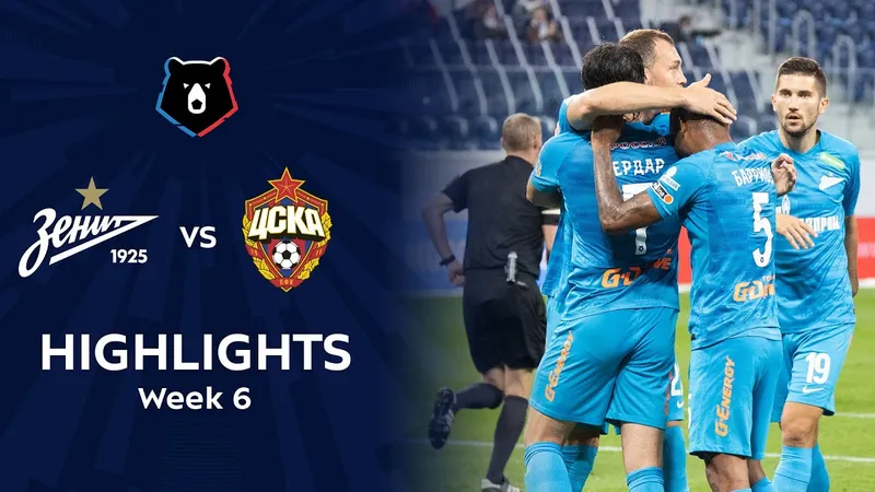 Cầu thủ Zenit và CSKA Moscow cạnh tranh gay gắt trên sân Cầu thủ Zenit và CSKA Moscow cạnh tranh gay gắt trên sân